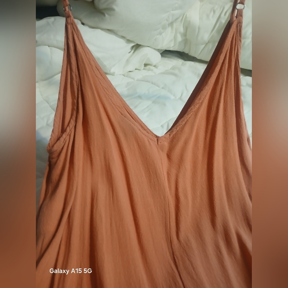 Woman's romper.  Coral color. Brand new condition. XS - Picture 5 of 6